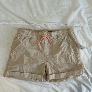 Old navy tan shorts L